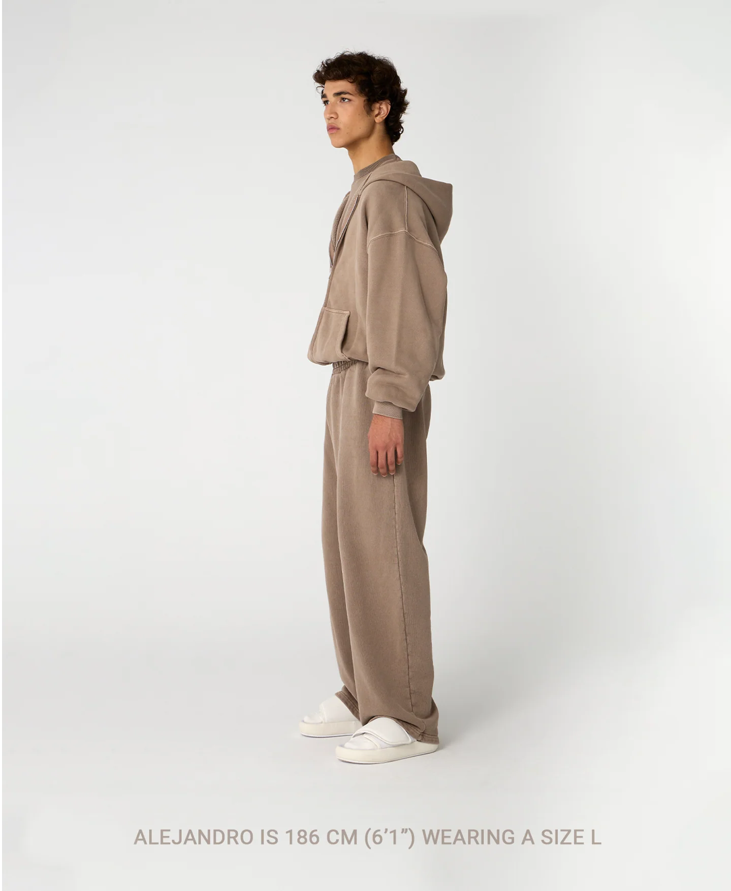 450 GSM 'Sand' Zipper - Image 6