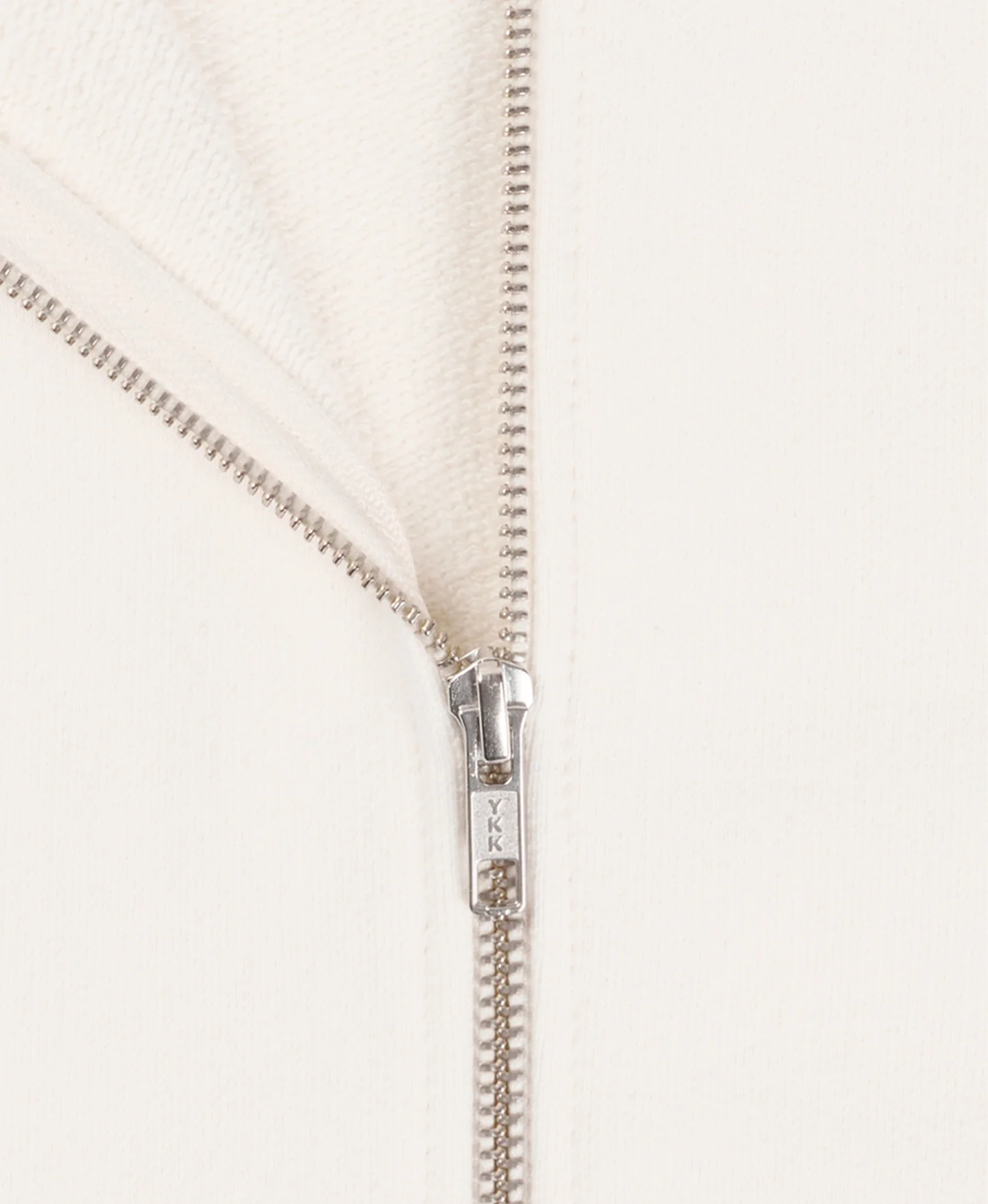 600 GSM 'Bone White' Zipper - Image 3