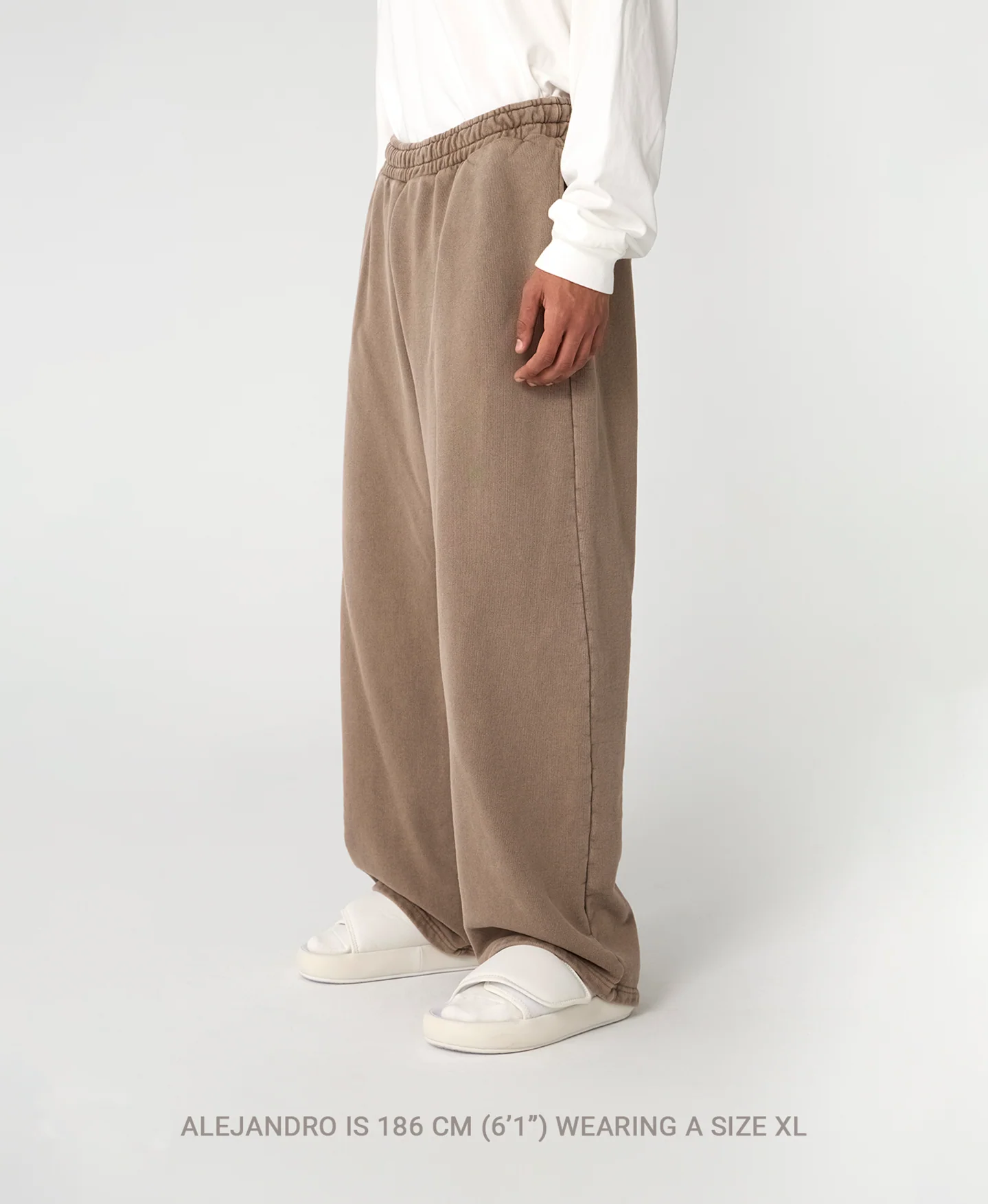 600 GSM 'Vintage Gray' Straight-leg Pants - Image 5